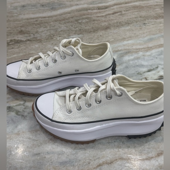 Converse - Picture 3 of 4